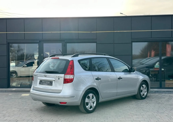 Hyundai I30 cena 14900 przebieg: 182000, rok produkcji 2009 z Włodawa małe 277